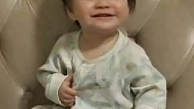 薅妈妈头发#这样的萌娃你们喜欢吗 #骗你生女儿 #被你萌化了 #波妞咘咘都长这么大了 #看着你一天天