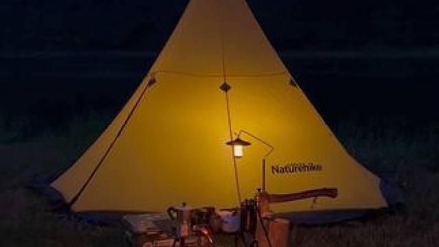 惬意山野，邀清风明月作伴。感受星辰宁静与浩瀚。#露营为什么让人迷恋 #山里生活 #远离城市的喧嚣 #