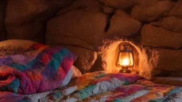 暴风雪天气，在这个石头垒成的小屋里住下来吧！ #白噪音 #助眠视频 #解压助眠