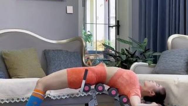 身体疲惫 腰背僵硬 每天躺上摇一摇 肩颈松软了腰椎脊椎柔软不僵硬了 全身得到了放松 背不驼了 肚子小