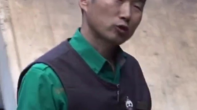 隔着屏幕都能感觉得到爷爷对孙女的爱~