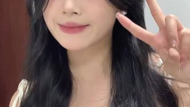 久违的卷发#女大学生 #女大学生苦练化妆日记 #妆前妆后 #美妆百万新星计划 #卷发