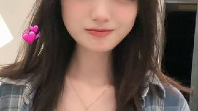 你在的话我会永远开心 #甜妹 #甜妹统治世界 #错季花开dj慢摇舞  #错季花开手势舞