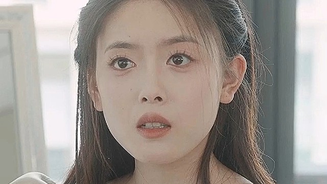 男人放狗撕咬的女孩，竟是自己失散多年的妹妹！