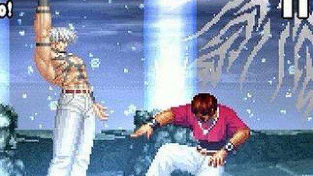 贴脸开大 没想到吧，当着大蛇面变身#拳皇 #克里斯 #八岐大蛇