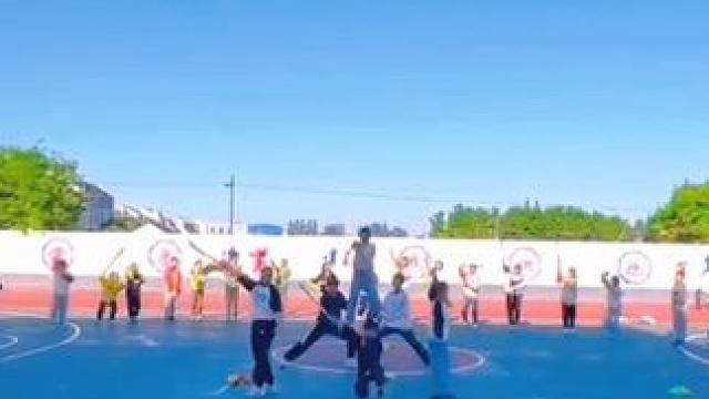 校园武术集体刀术#武术进校园