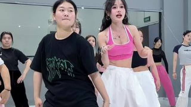 测测你身体的协调性，大家学会了嘛 #舞蹈 #成人零基础舞蹈培训 #舞蹈改变人生