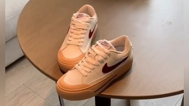 春天最爱的一双板鞋好好看呀