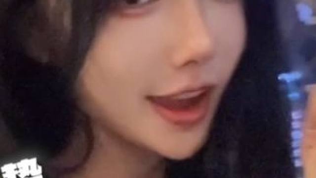 OK了铁汁们周末快乐 #甜妹 #低像素怼脸拍 #炙热计划 #纯欲天花板 #OK了