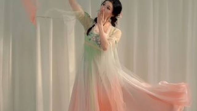 客官里面请～咱今儿换了个风格～#酒馆儿舞蹈挑战 #翻跳