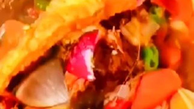 给大家分享馕包肉的做法，赶紧做起来试试吧#家常菜 #懒人美食教学 #馕包肉做法