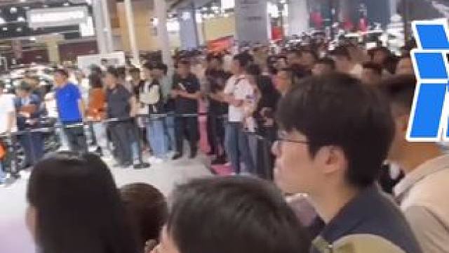 大青岛集结 #车展现场 #周末去哪儿 #人山人海太热闹了 #2024青岛车展