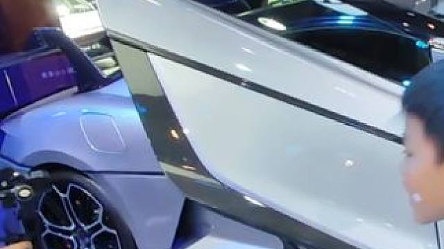 猜车，有奖 #周末去哪儿 #车展现场 #2024青岛车展 #仰望