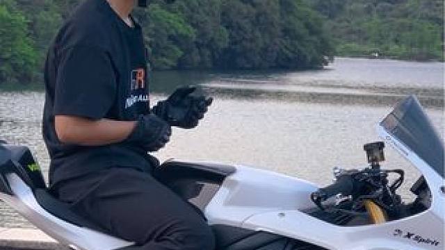 被你艾特的人一定会送你一台#凯越450rr #机车 #去感受风和自由吧