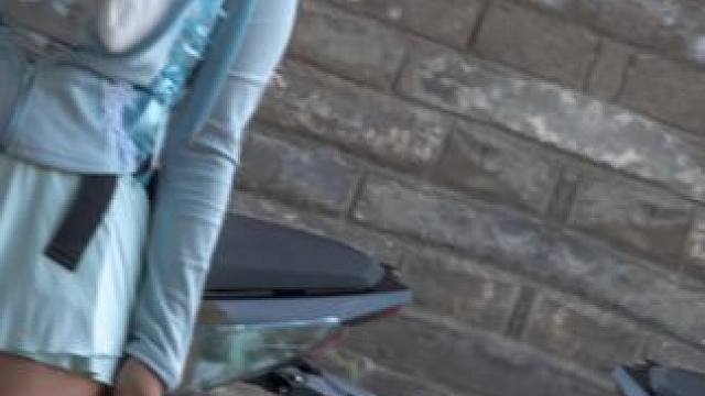 #路人视角 #晒到的阳光分你一半 #机车摄影 #女骑