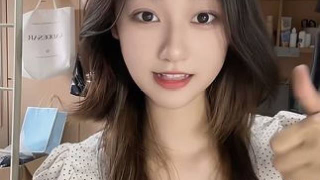 #笨蛋美女 #甜甜的手势舞 #甜妹统治世界 #甜妹 #浅跳一下 快艾特你的好朋友一起学