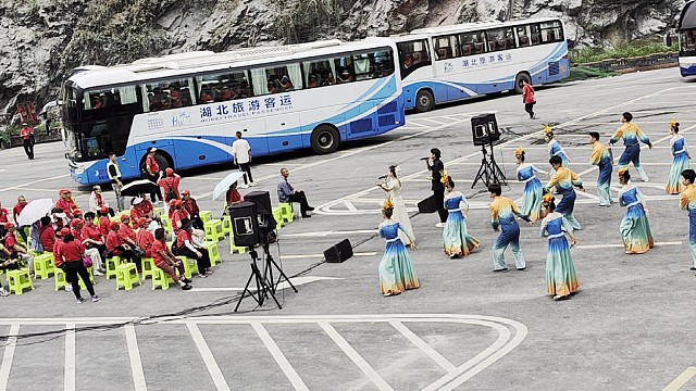 欢迎全国各地的朋友来到野椒园