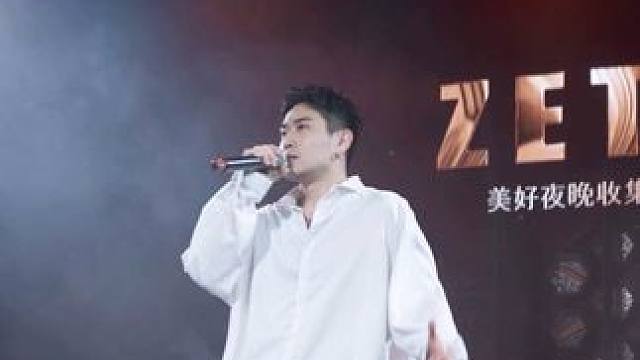 爱与痛都成回忆#春泥 #zeta酒吧 #翻唱 #livehouse音乐现场 #love哪有live香