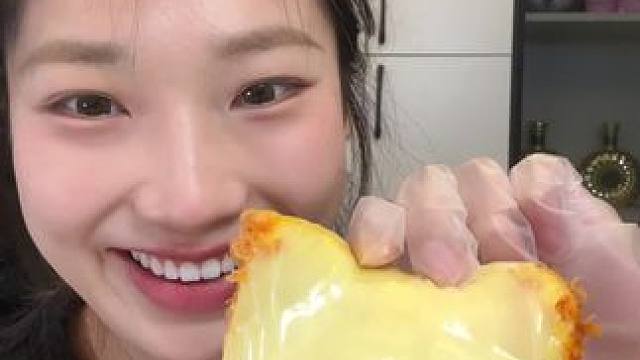 网上火的速食早餐糕点吃吃～ #酱多多 #面包 #速食 #谁懂这一口的好吃程度 #甜品治愈一切