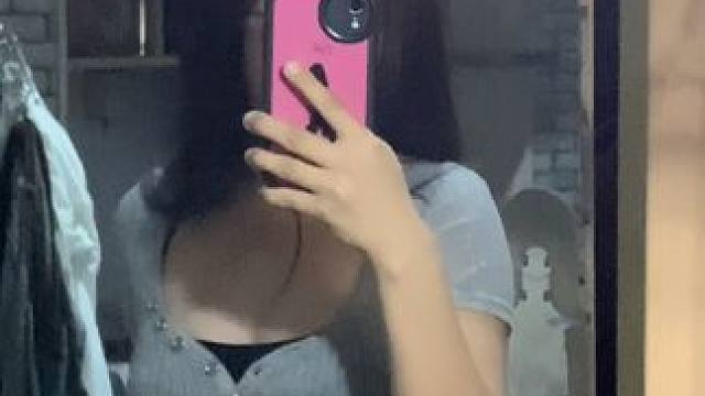 旅游前的小小换装秀 嘿嘿#女大学生 #日常vlog #夏日穿搭