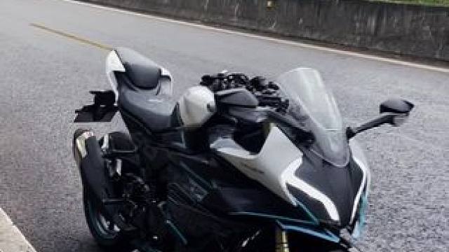 不雨战 怎么见彩虹#春风450sr #机车