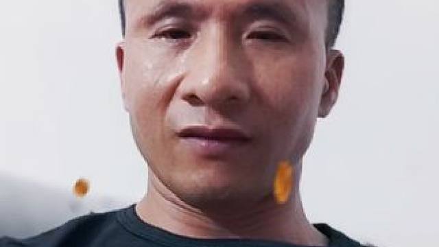 520又到了，别人都忙着送花发红包给恋人。而我呢，一到这些节日，别说什么了！连手机铃声都没有响过呢！