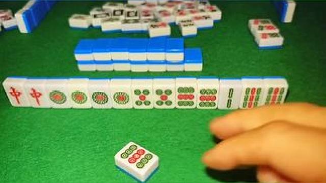 兄弟们一把七对子自摸胡六十二亿啊。5万加倍，无封顶啊？ #富豪麻将 你也来试试吧昨晚赢