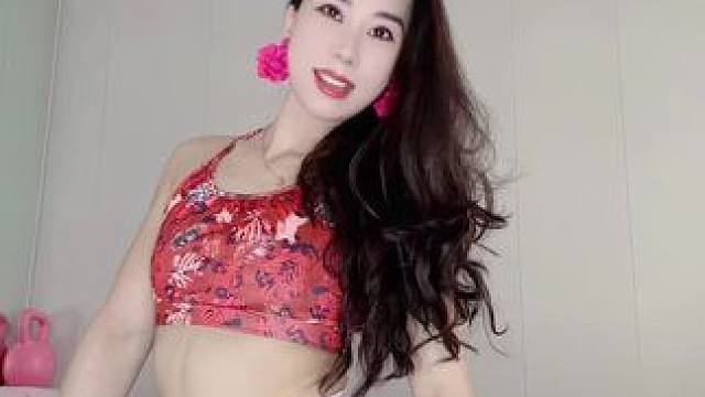 很简单不难，只需懂得为自己而活，为美好而生，为幸福而做。需求越小，自由越大；奢华越少，舒适越多。早安