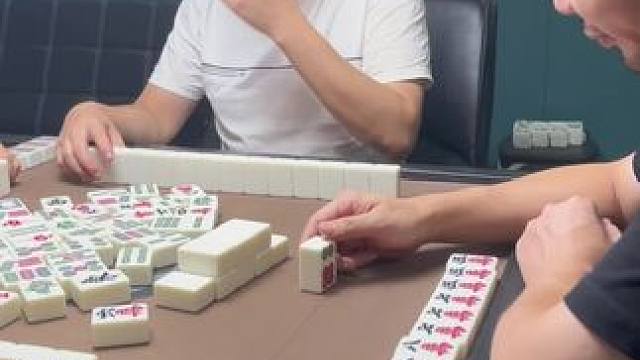 #搞笑麻将 #斗地主 #骚操作 #意想不到的结局 #选哥很皮