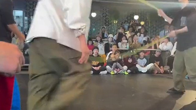 两个摇绳的配合的真好