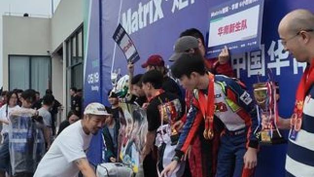 斗智斗勇的一天
#我与汽车的日常 #比赛现场 #卡丁车 #耐力赛 #速度与激情