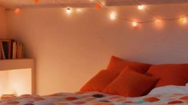 今天有暴风雪，住在这个温馨又舒适的小屋里睡觉吧！ #白噪音 #助眠视频 #解压助眠