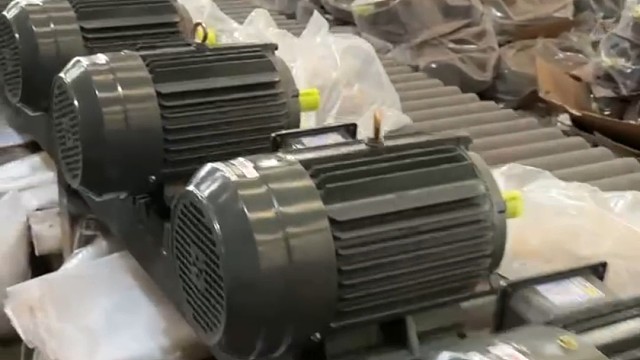 认真的人改变自己，执着的人改变命运，终抵彼岸。