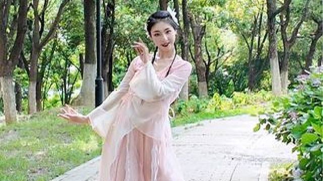 怎知春色如许～