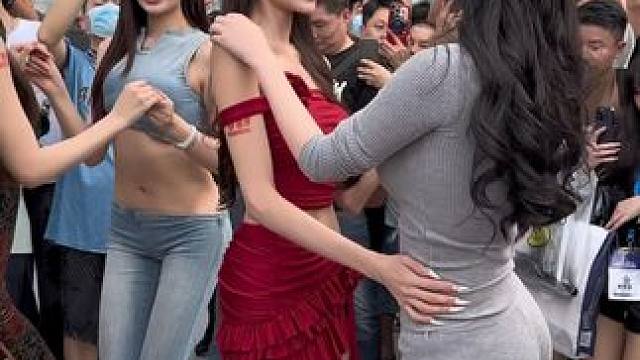 #大长腿 #美女模特 #又美又飒  #现场实拍 #车模星甄选