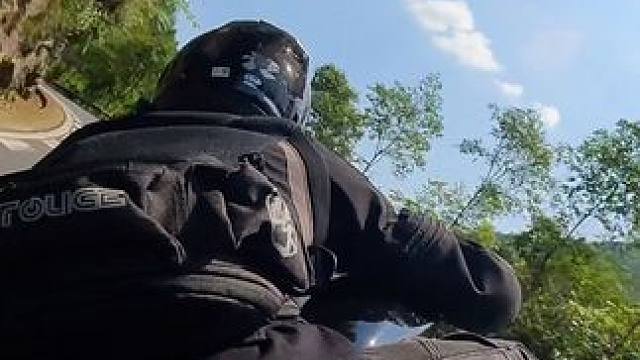 我的生命就该浪费在这种地方 想和谁跑山就