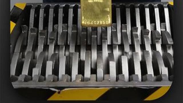 当大金条遇上粉碎机、究竟谁会是王者呢？ #粉碎机 #解压视频 #科普一下 #涨知识 #金条