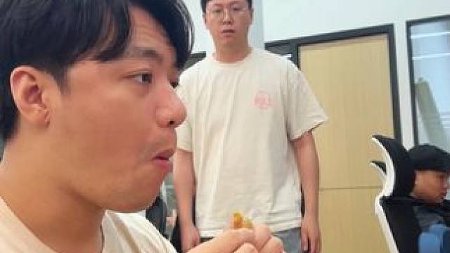 地地道道的#盐焗 风味！这个盐焗#鸡脚筋 真的#好吃到停不下来 #零食推荐