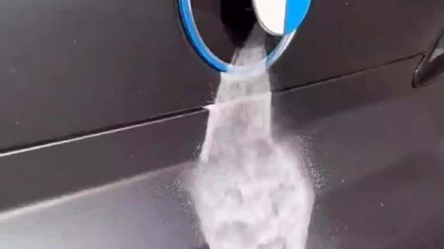 汽车上这些实用的隐藏功能，你都用过吗 汽车上最怕你不知道的那些实用功能，刚买的还快来学一下#每天一个