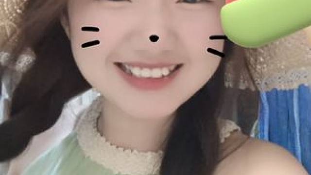 我妈早已习惯我的自恋哈哈哈哈哈 #女大学生 #我和我妈的日常 #视频电话 #少女感 #甜甜的夏天