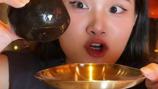 预测武昌万象城下一个排队王 溶洞风的全帮烤碳炉烤肉餐厅！好吃好拍又不用动手！真的很难拒绝！#西塔老太