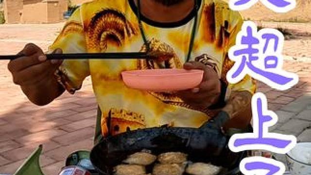 露营甘肃某广场，晚餐水煮羊肉配手撕豆腐，又抄上了#户外美食 #户外生活 #户外野炊 