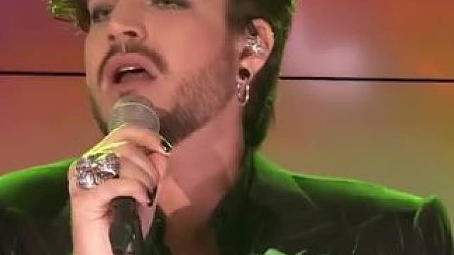 亚当兰伯特 Whataya Want From Me现场版 亚当歌手2024选择这首歌非常好听，他的