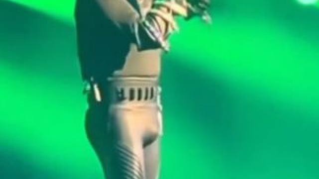 #亚当兰伯特 亚当很有实力兜里藏地lei？... #歌手2024 #神级现场