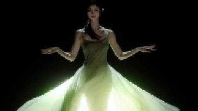 一个人跳舞也很浪漫#爱乐之城独舞挑战  #爱死了变速版人鱼眼泪氛围感 #人鱼的眼泪 #舞蹈