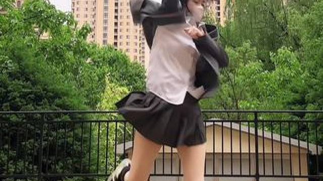 雨天很适合跳超燃的舞
#女孩不死舞蹈挑战 #girlsneverdie #triples #kpop