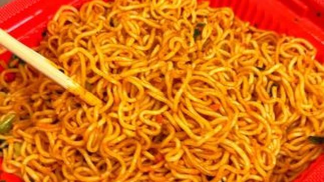 如果一包#泡面 经常感觉吃不饱，就试试#今麦郎 一桶半吧#速食美食