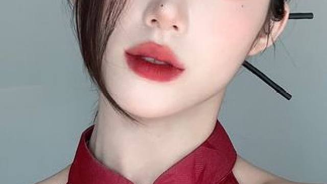 柔是东方骨 恣是心无拘#东方美学#旗袍 #珂拉琪狐妖小红娘月红篇联名#珂拉琪水雾唇露