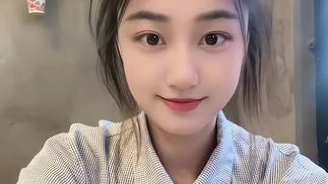 #笨蛋美女 #这个手势舞甜度超标了 #甜妹统治世界 #你看镜头的那瞬间有点甜 #一起跳甜妹手势舞 可