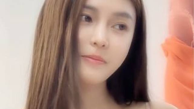 这要生是让我躺下？#情侣日常 #川渝女生